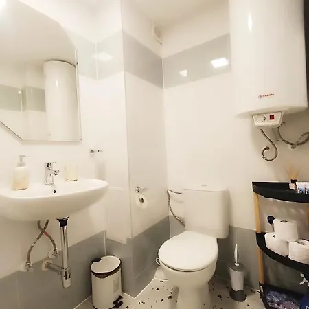 2 * Varna